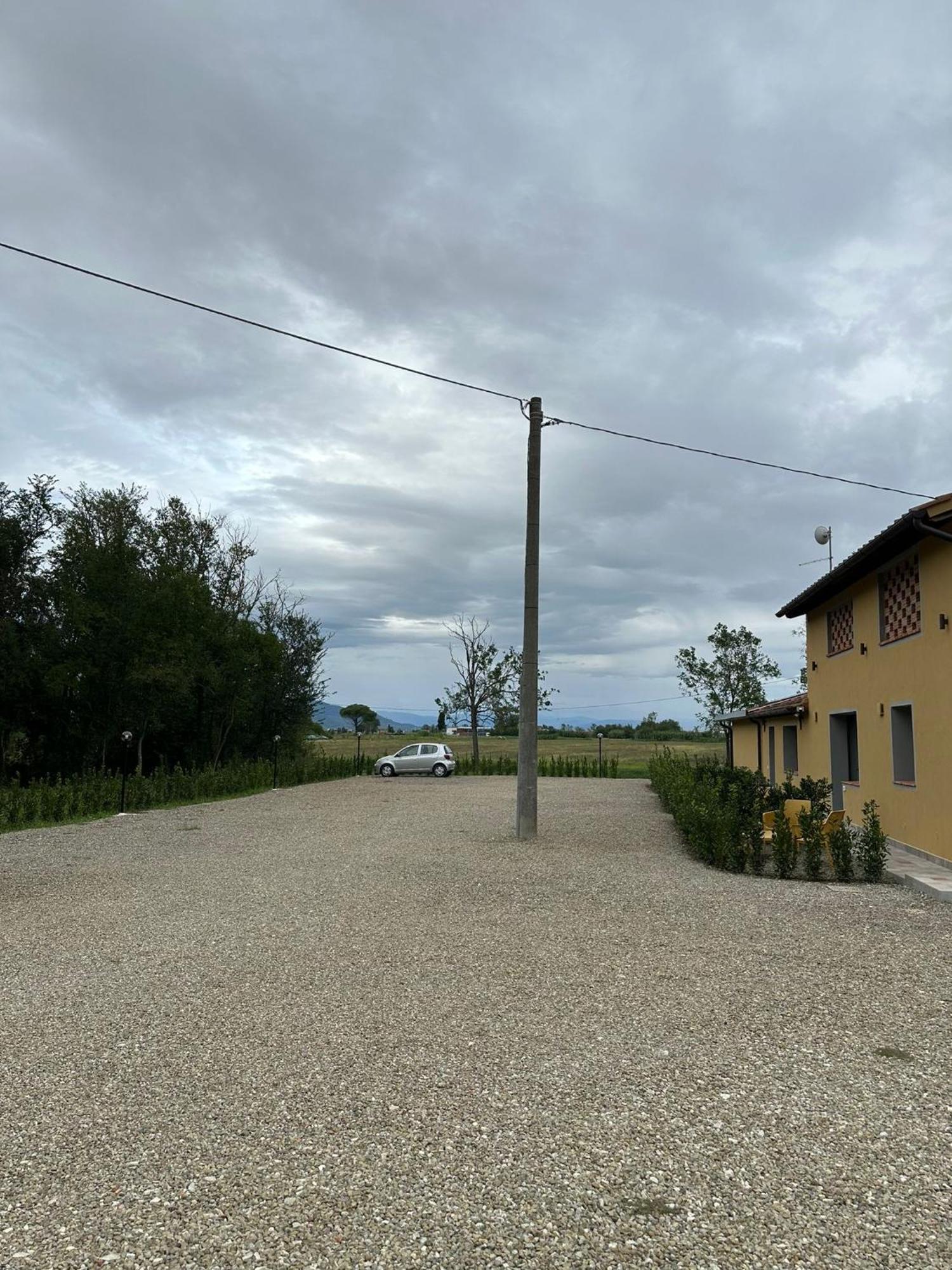 La Vecchia Cantina Guzzardi Lari ภายนอก รูปภาพ