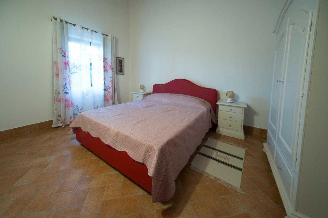 La Vecchia Cantina Guzzardi Lari ภายนอก รูปภาพ