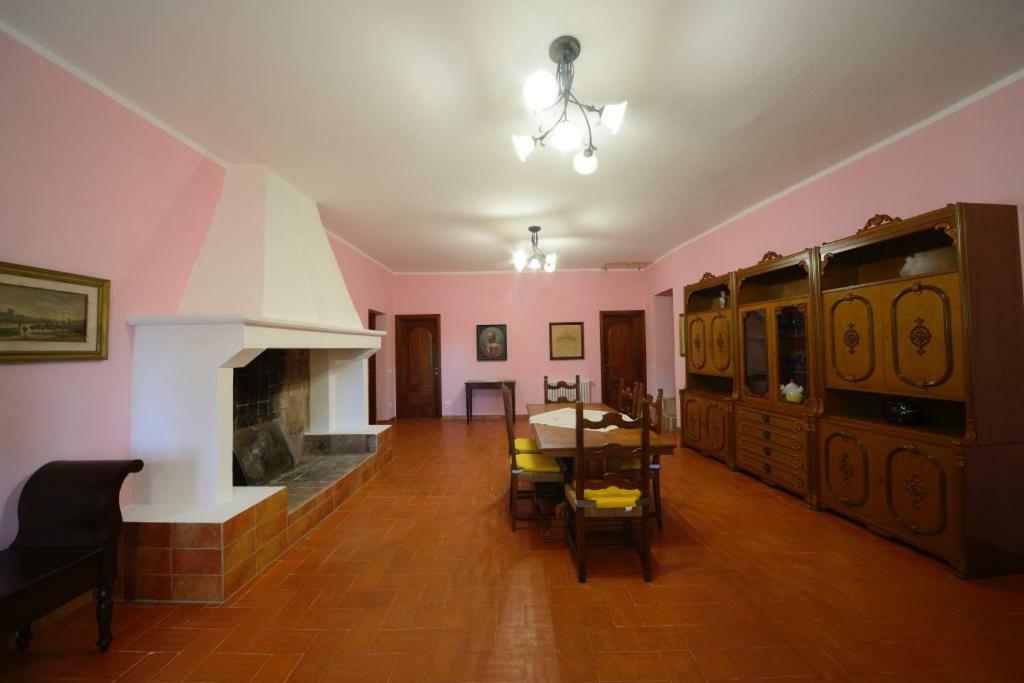 La Vecchia Cantina Guzzardi Lari ภายนอก รูปภาพ