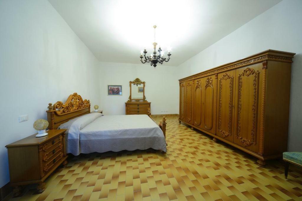 La Vecchia Cantina Guzzardi Lari ภายนอก รูปภาพ